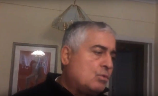 Συγκλονιστικές μαρτυρίες από τη Μάνδρα: Είδα το παιδί μου στο νεκροτομείο – Πνίγηκε στο σπίτι του (βίντεο)